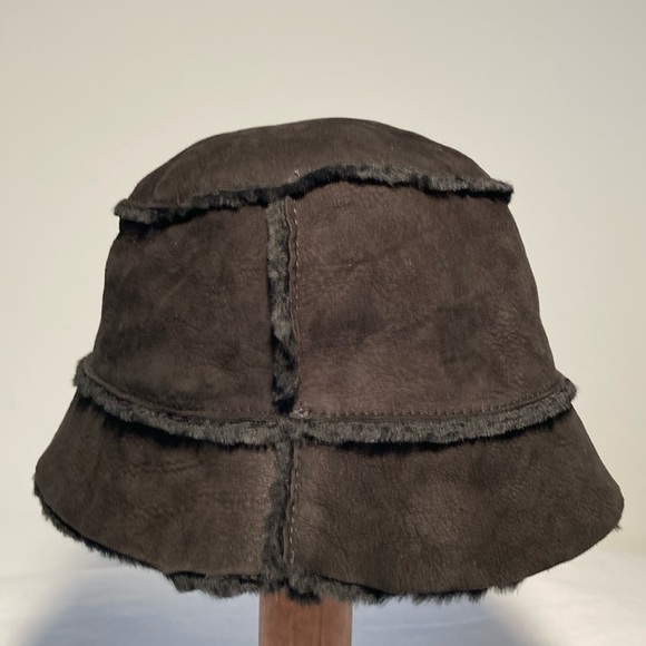 Chas Mackenzie bucket hat sheepskin leather England - Picture 1 of 14